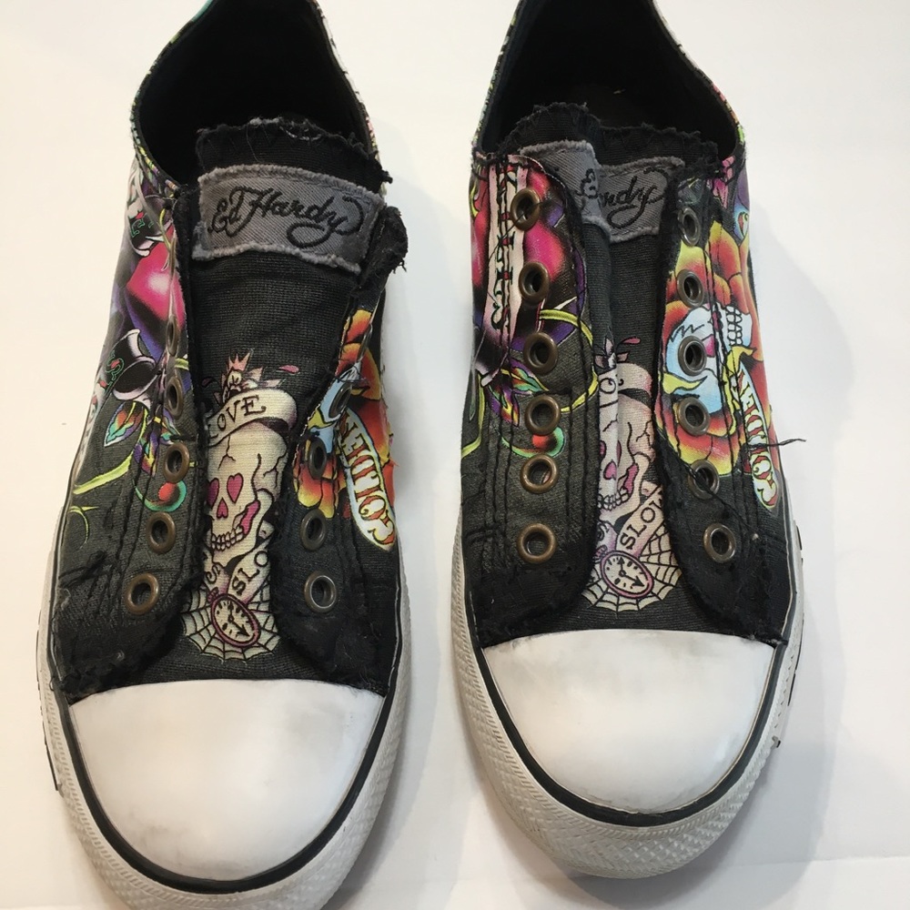 Ed Hardy slip on low rise sneakers. SZ 6